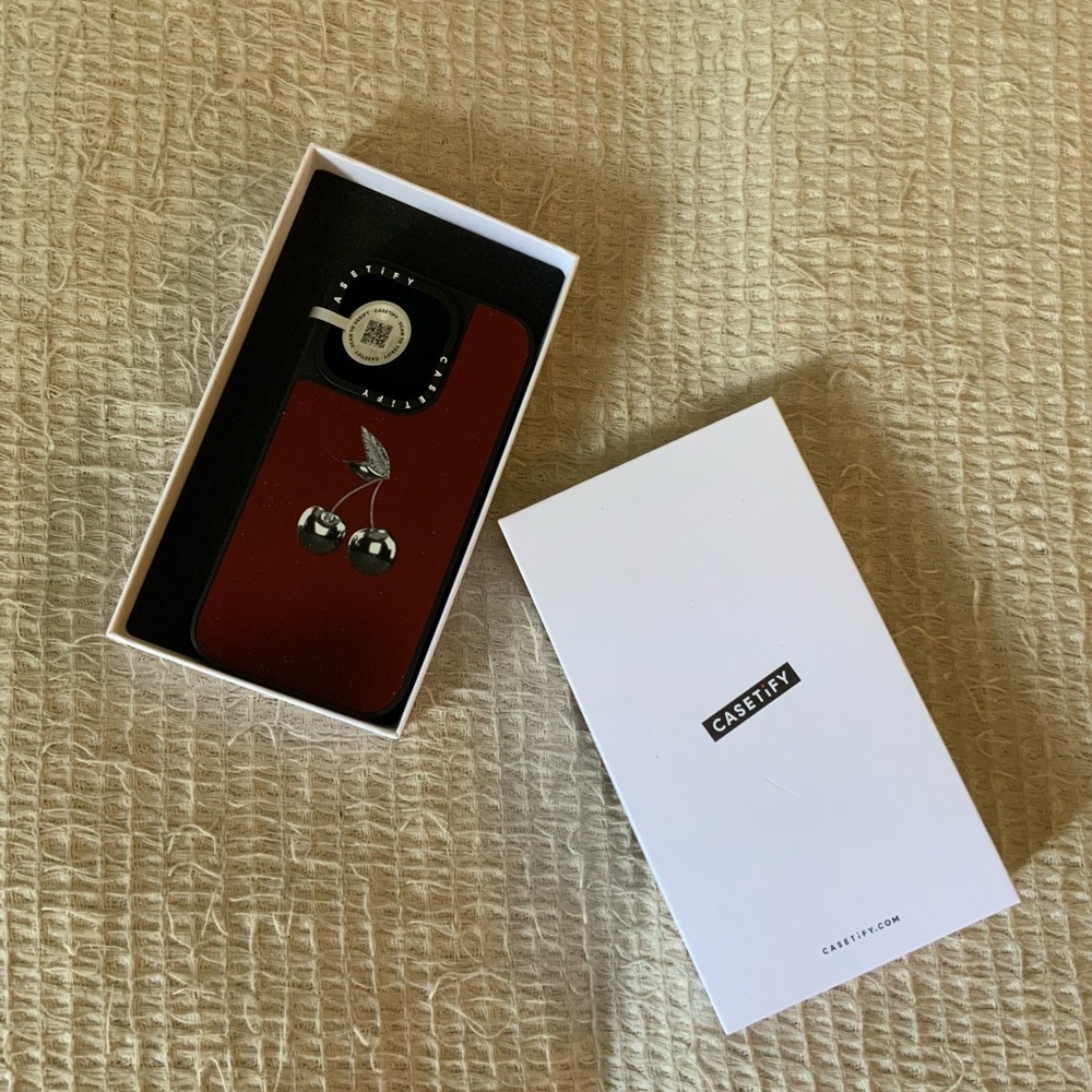 New In Box Casetify Chrome Red Cherry Mirror iPhone 15 Pro MagSafe Phone Case